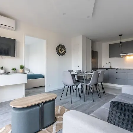 A Paris - Fontaine Rouge